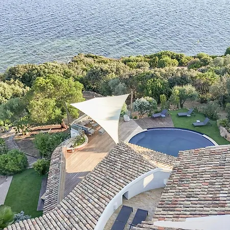 Villa Pierre Puccinelli Villa *